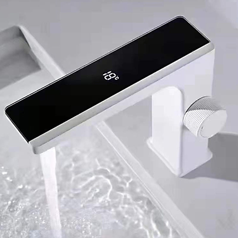 BATERIA UMYWALKOWA ŁAZIENKOWA F11W BIAŁO/CZARNA LCD F11-WH-BL