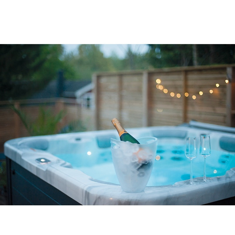 JACUZZI OGRODOWE WANNA BOKO BIAŁA OBUDOWA CZARNA 230x230 CM BOKO-4196